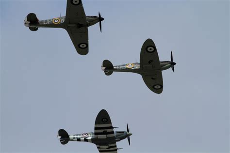 Hurricane And Spitfires Ronnie Macdonald Flickr