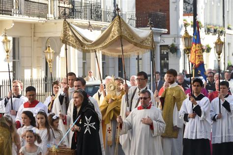Thousands Join Corpus Christi Procession In London Diocese Of Westminster