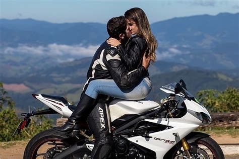 ️😘kiss Motorcycle Couple Biker Love Biker Couple