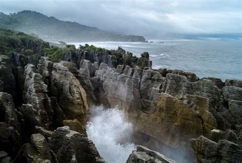 It is located in the south pacific ocean to the southeast of australia, south of new caledonia, fiji and tonga islands. 9 Natural Wonders of New Zealand - Hunter and Bligh