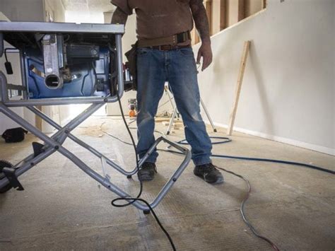 The table saw also boasts a ripping fence that you can flip over for improved and precise cutting. Kobalt Contractor Table Saw Fence - Kobalt 10 In Carbide ...
