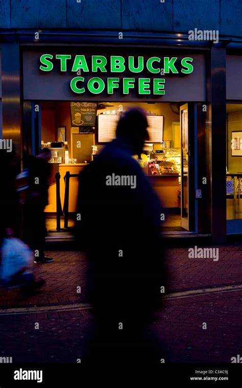 Starbucks Store Exterior Hi Res Stock Photography And Images Alamy