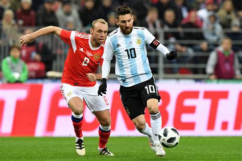 According to football outsiders, dvoa breaks down every single play of the nfl season to see how much success offensive players achieved in each specific situation compared to the league average in that situation, adjusted for the strength of the opponent. World Cup 2018: The favourites, the outsiders and the ...