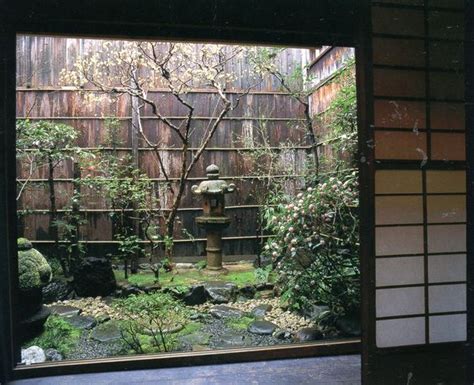 Okamura Residence Landscapes For Small Spaces Japanese Courtyard