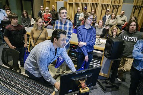Ranking of best colleges for music majors. Billboard sings MTSU's praises for 7th year in top music business schools list - MTSU News