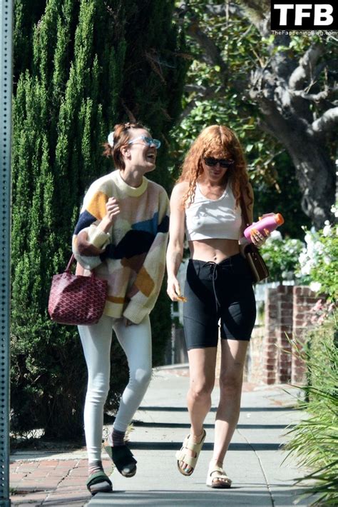 Rumer And Tallulah Willis Put A Smile On Each Others Faces While