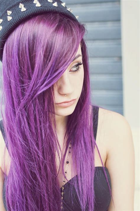 Moreover, there are lots of options for girls with short hair that can make the emo image complete. If I didn't work in corporate America, I would so dye my ...