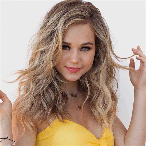 Pin By Brec Bassinger Life On Brec Bassinger Beautiful Girl Face Beautiful Freckles Gorgeous