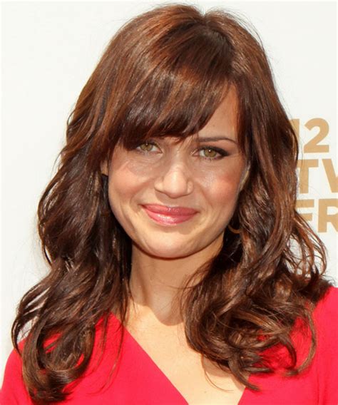 Carla Gugino Long Wavy Casual Hairstyle With Blunt Cut Bangs Chestnut