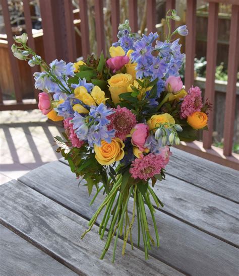 View cart ( $0.00 ) call 1800 466 534 *same day delivery! Hand-tied flower bouquet - garden style | Flower ...