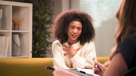 How To Teach Your Therapist What You Need From Them Allure