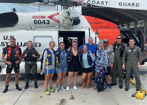 Us Coast Guard Rescues Boaters Off Florida After Lightning Strike