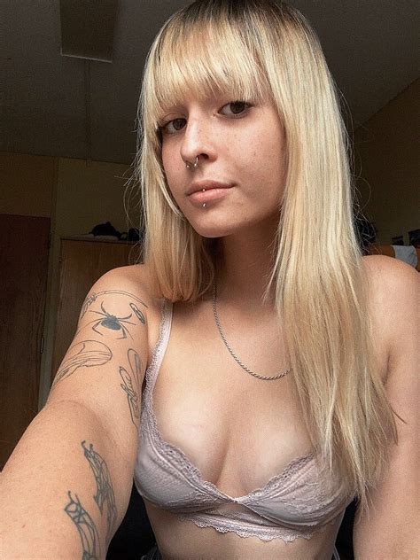 Una Rubia Bien Perra Poringa