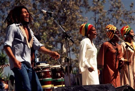 Candid Cinni I Threes Bob Marley Songs Bob Marley Bob Marley Legend