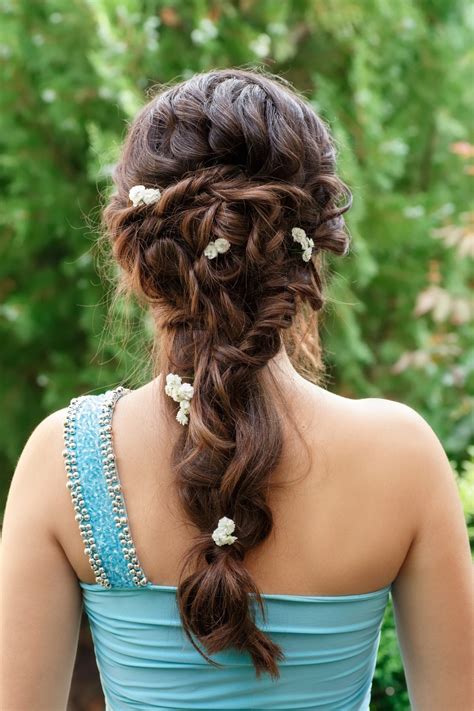 A Uniform Hairstyle For Bridesmaids Image May Contain 1 Person