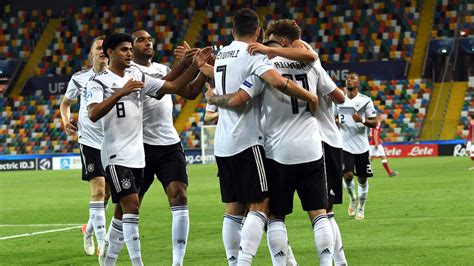 Deutschland siegt souverän aber glanzlos mit 1:0 gegen bosnien und klettert durch die überraschende niederlage der belgier wieder auf den ersten platz in der gruppe. U21 EM » News » Starke U21 startet erfolgreich in die EM