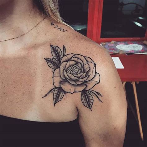 Details 71 Rose Tattoo On Shoulder Best Ineteachers