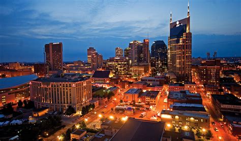 Downtown Nashville Tennessee Usa Nashville Skyline Cool Places To