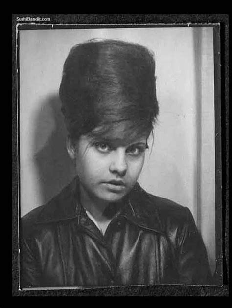 100 Years Of Womens Selfies In Photo Booths Vintage Photo Booths