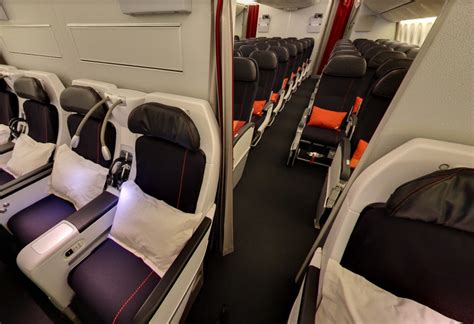 Priority boarding, complimentary gourmet meals, drinks, and alcohol, pillow, blanket. Vale a pena voar de Premium Economy pela Airfrance? | Me ...