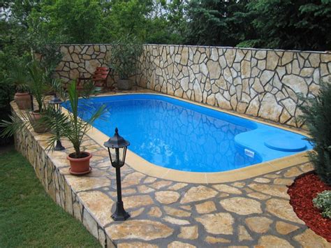 Discover pool deck ideas and landscaping options to create your poolside dream. Small backyard pools designs & Ideas 2017 | Decor Or Design