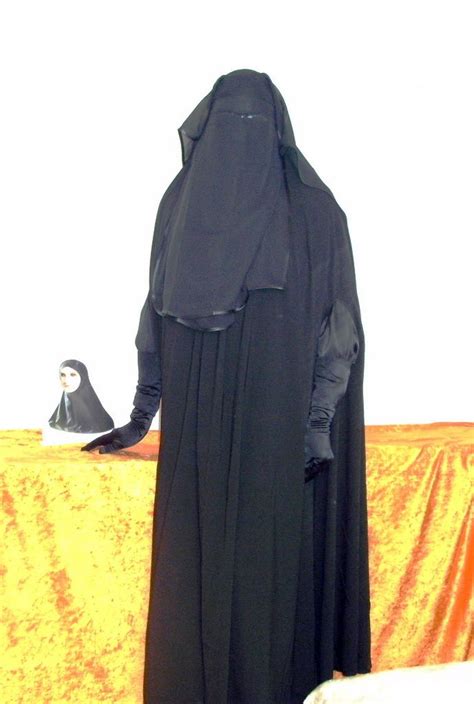 Muslim Women Women Wear Burka Long Dresses Masks Islam How To Wear Veils Long Gowns