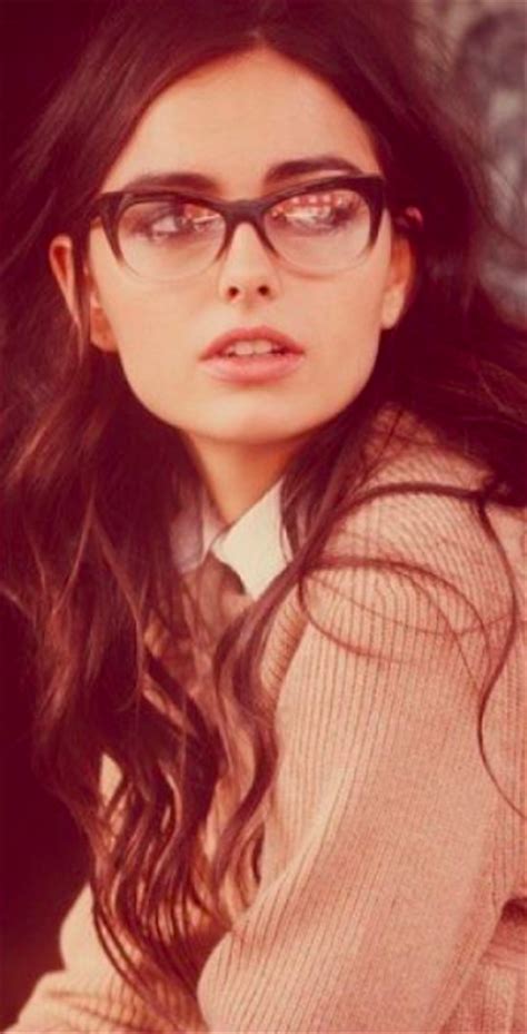 Hairstyle Ideas For A Small Forehead And Glasses Women