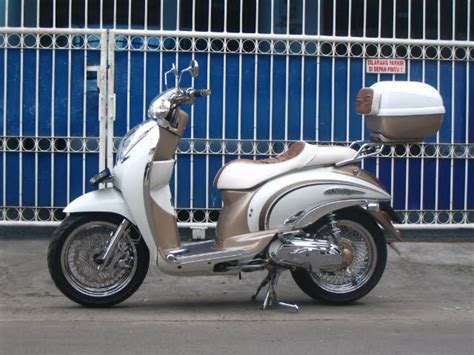 Download modifikasi motor scoopy karbu terbaru palm modifikasi via palmodifikasimotor.blogspot.com. Oracle Modification Concept: Modifikasi Scoopy Ban Gambot ...