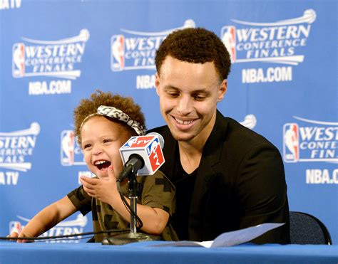 Stephen Currys Daughter Riley Steals Spotlight At Press Conference