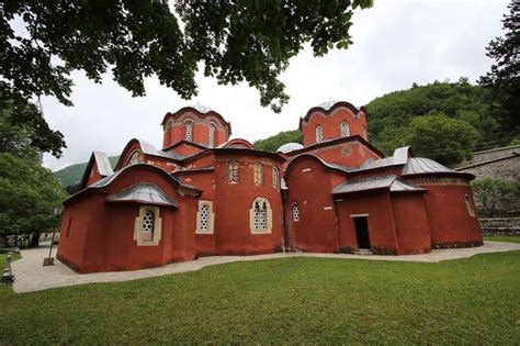 Manastiri Na Kosovu I Metohiji Bez Adekvatne ZaŠtite