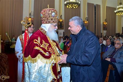 في ليلة عيد الفصح (سبت القيامة)، يقيم المؤمنين الأقباط صلوات عيد الفصح حتى فجر يوم العيد. إحتفالات عيد القيامة في إيبارشية هولندا - وطنى