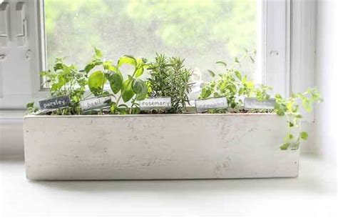Repeat this step on the other end of the planter. 20 Easy and Amazing DIY wooden planter box ideas