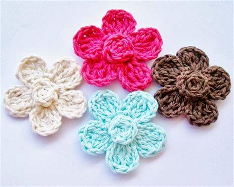 Collection of printable flower patterns (65). 22 Easy Crochet Flowers For Beginners | DIY to Make