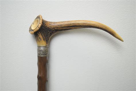 Stag Horn Handle Knotted Wood Walking Stick Cane Antique Victorian