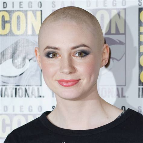 Karen Gillan Shows Off Shaved Head At Comic Con Celebrity News Showbiz And Tv Uk