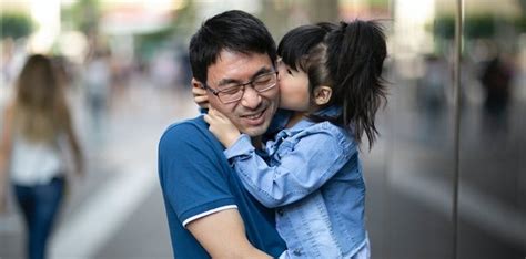 10 Fakta Hubungan Ayah Dan Anak Perempuan Terasa Istimewa