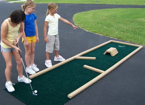 Par Putt™ Miniature Golf Course Striker Sports