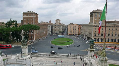 Piazza Venezia Practical Information Photos And Videos Rome Italy