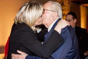 Jean Marie Marie Caroline Yann E Marine Le Pen Dago Fotogallery