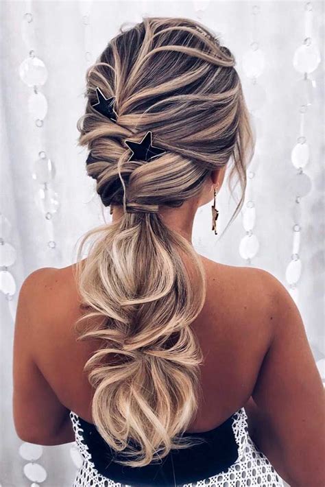 40 Dreamy Homecoming Hairstyles Fit For A Queen Homecoming