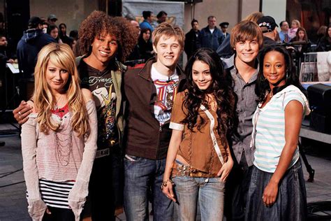 High School Musical Cast Reuniting For Disney At Home Singalong Special