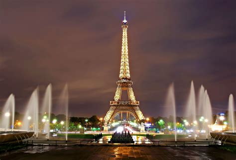 Eiffel Tower Screensavers And Backgrounds Free Coolwallpapersme