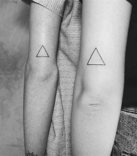 Brazo Tatuado De Manera Original Tatuajes De Triangulos Geometricos