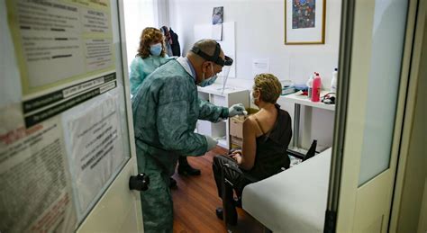 Prenotazione vaccino Covid, le regole Regione per Regione ...