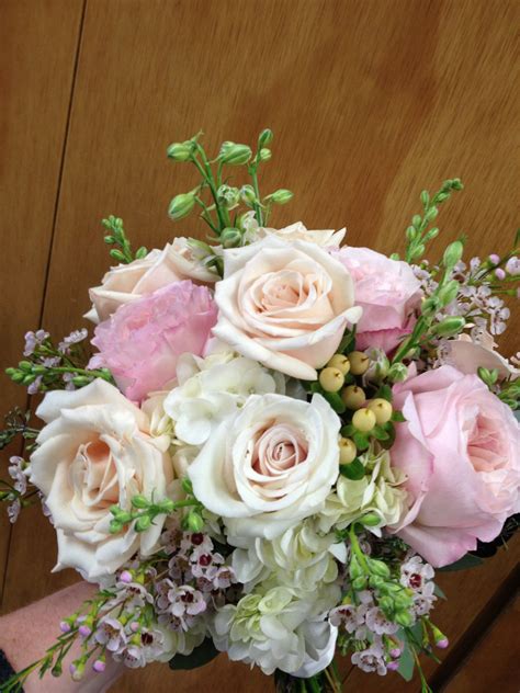 Bridal Bouquet In Blush Pink Garden Roses Champagne Roses White