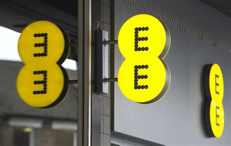 Which Uk Network Is The Best Ee Ranked Fastest And Most Reliable While