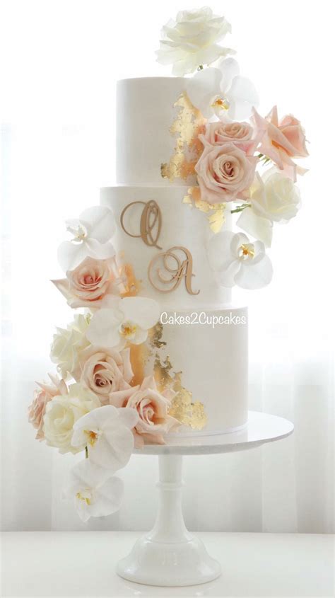 Pin By Virginia Pelle On Torre Nuziali Wedding Cake Peach White