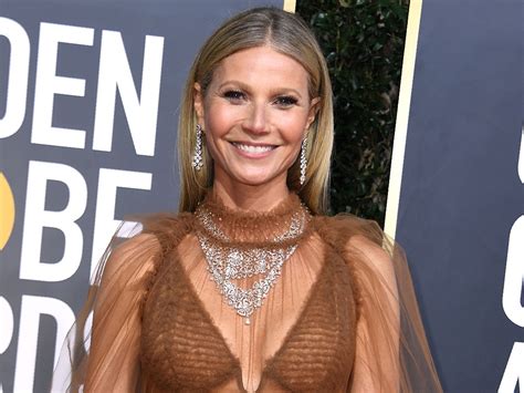 Gwyneth Paltrow Poses Topless To Promote Goops New Jewelry Line Toronto Sun