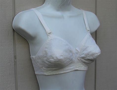 vintage 60s playtex living bra 34b white padded bra by betseydo