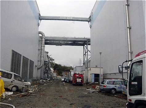 Tsunami debris has continued to wash up on north american beaches years later. Pictures of Fukushima Nuclear Plant Damage from Tsunami ...